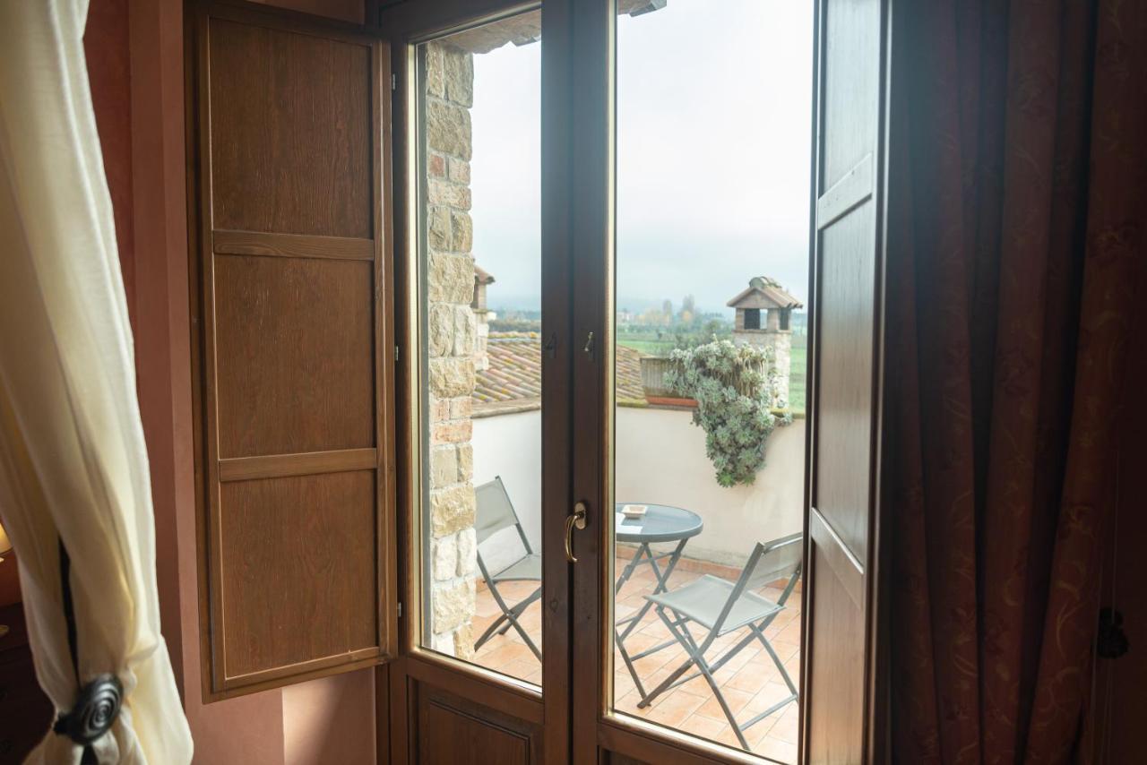 B&B Villa Barbarossa Petrignano Bagian luar foto