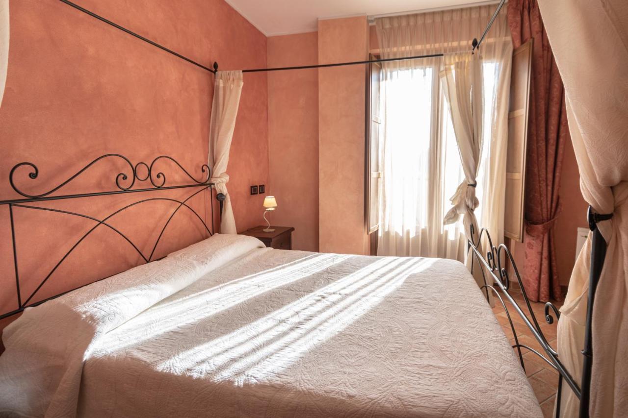 B&B Villa Barbarossa Petrignano Bagian luar foto