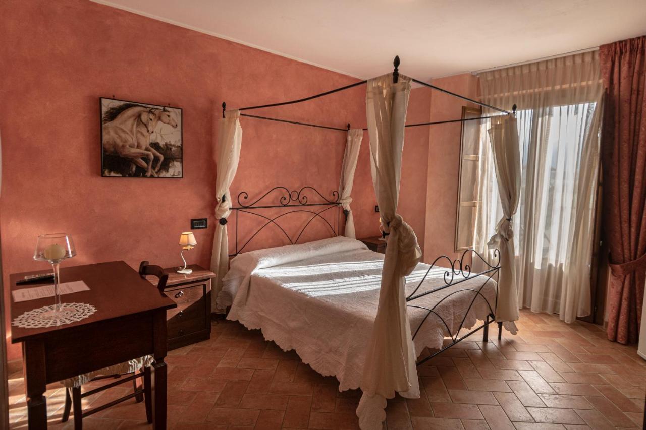 B&B Villa Barbarossa Petrignano Bagian luar foto