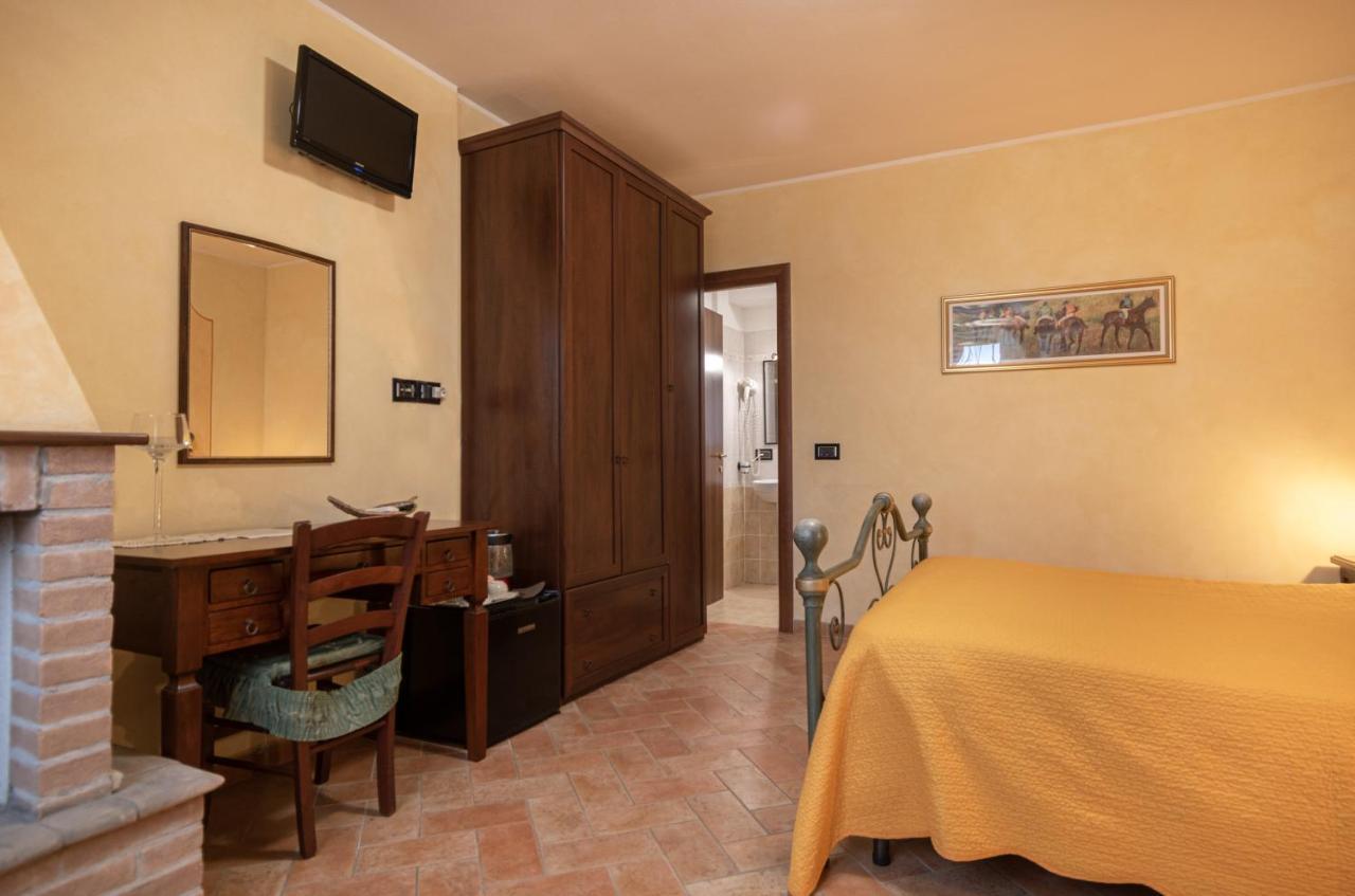 B&B Villa Barbarossa Petrignano Bagian luar foto