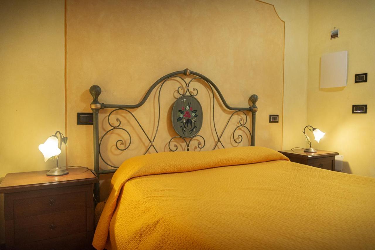 B&B Villa Barbarossa Petrignano Bagian luar foto