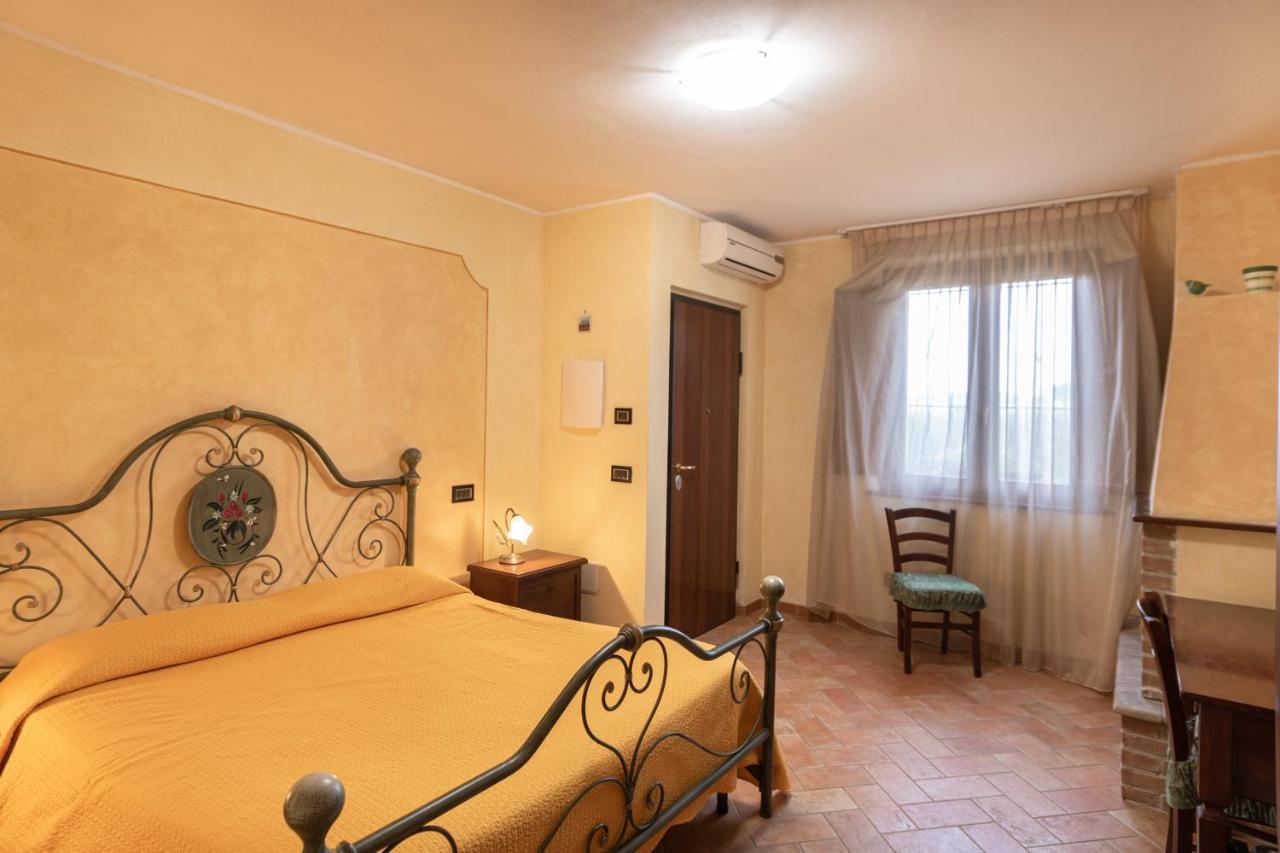 B&B Villa Barbarossa Petrignano Bagian luar foto