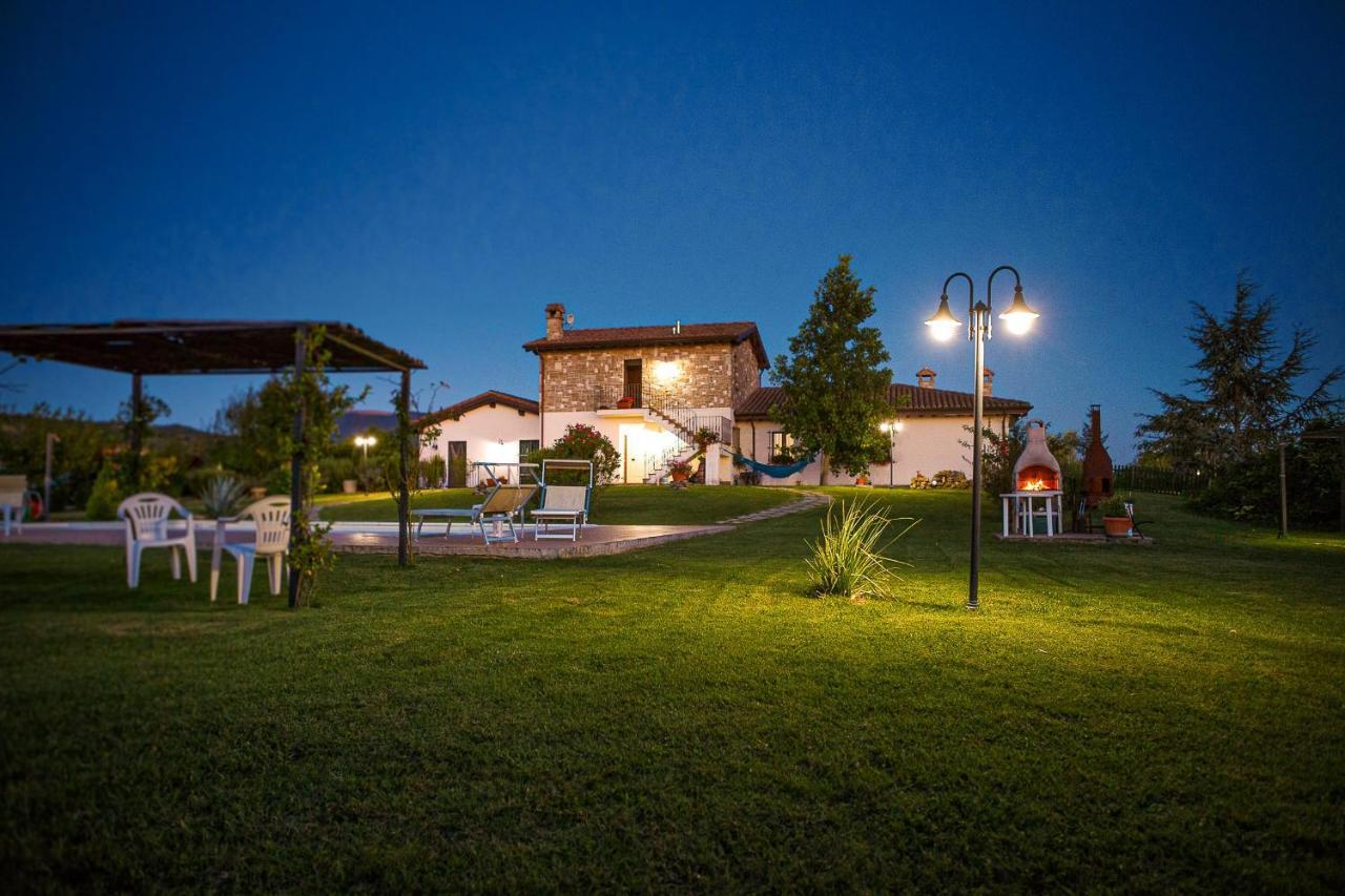 B&B Villa Barbarossa Petrignano Bagian luar foto