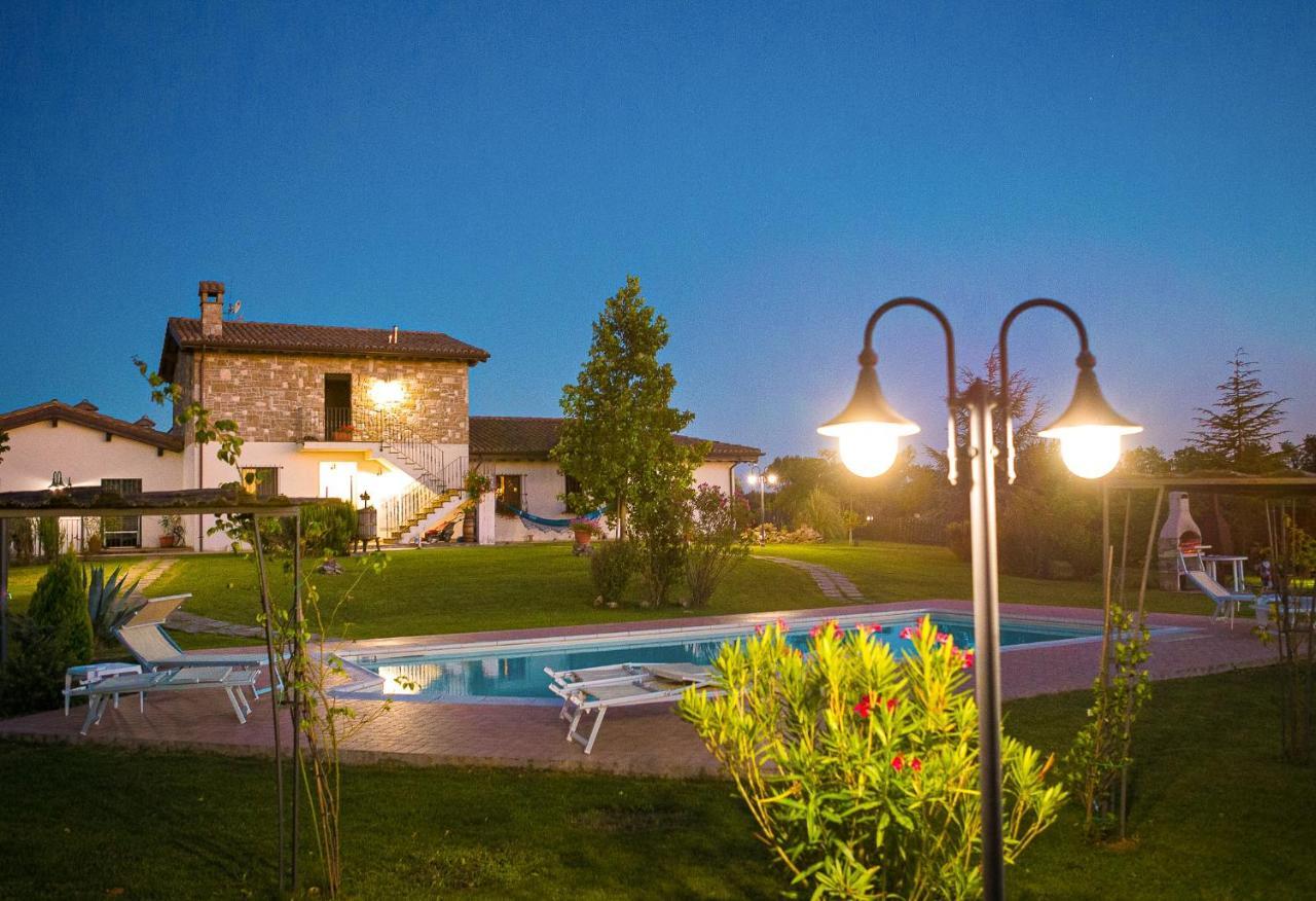 B&B Villa Barbarossa Petrignano Bagian luar foto