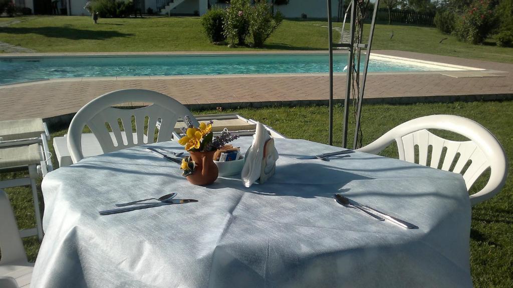 B&B Villa Barbarossa Petrignano Bagian luar foto