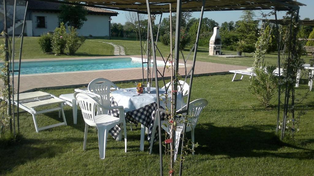 B&B Villa Barbarossa Petrignano Bagian luar foto