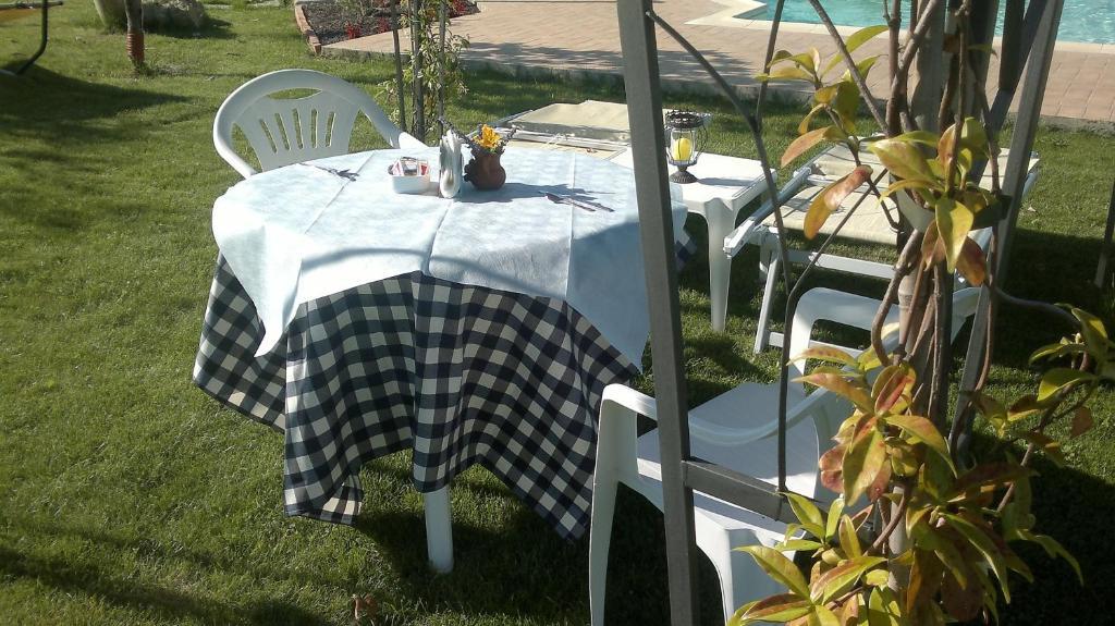 B&B Villa Barbarossa Petrignano Bagian luar foto